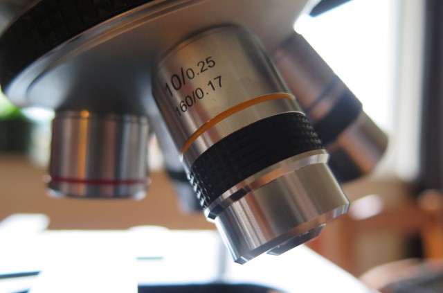 What Are The Types Of Objective Lenses On A Microscope 